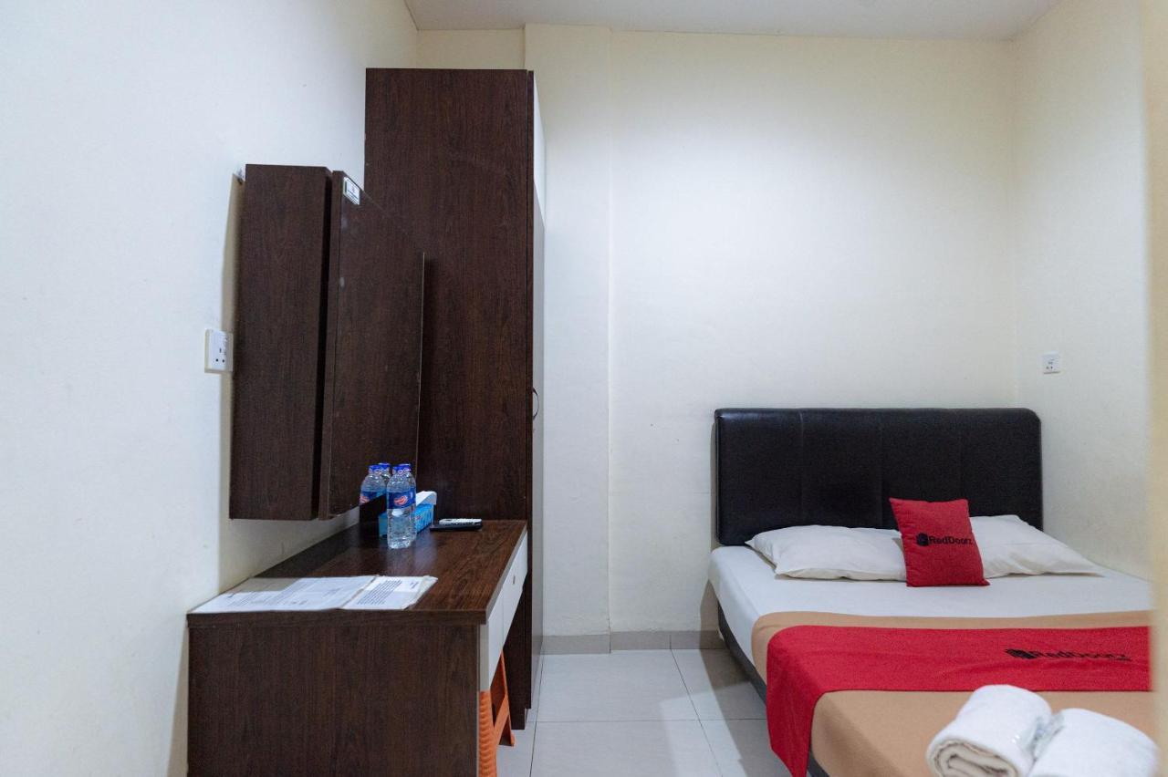 Hotel Reddoorz At Nagoya Indah Batam Extérieur photo
